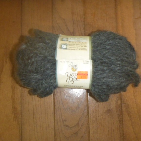 Yarn Bee Office Skein Yarn Bee Effortless Super Bulky Alpaca Blend Yarn Color Graphite 111